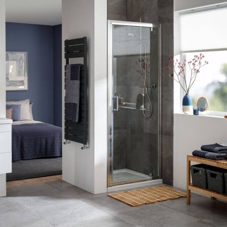 Essential Spring 900mm Pivot Shower Door